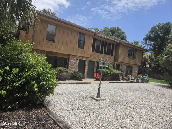 818 N Halifax Ave, Daytona Beach, FL 32118