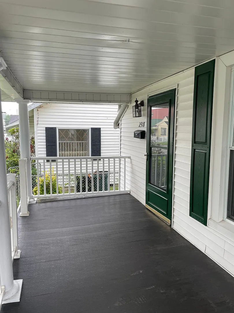 Newly Renovated Three-Bedroom Home in St. Albans — Photo 1