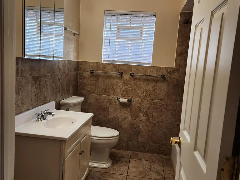 1017 S 13th Ave #4BDR — Photo 16
