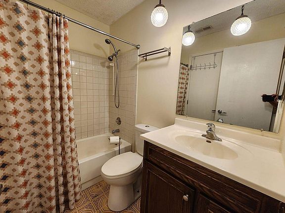 5th image of 1774 De Forest Ln