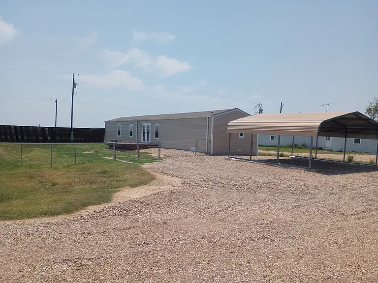 5697 Highway 71 S — Photo 37