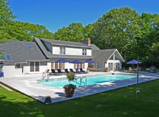 11 Woodege Cir, Amagansett, NY 11930