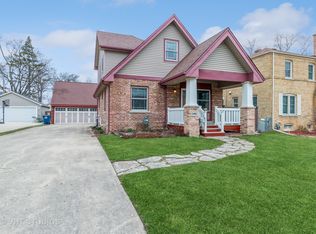 346 Columbia Ave, Des Plaines, IL 60016