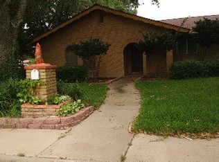 1117 Lillian St, Alice, TX 78332