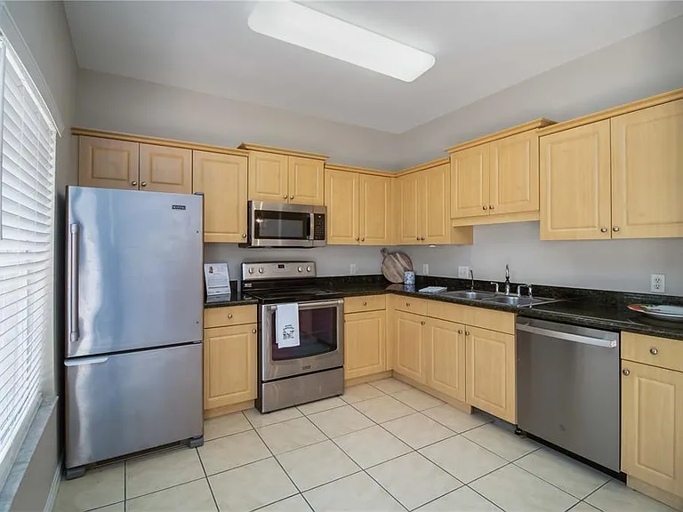 7794 Plantation Cir — Photo 6