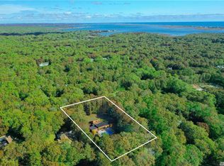 16 Woodland Way, Quogue, NY 11959