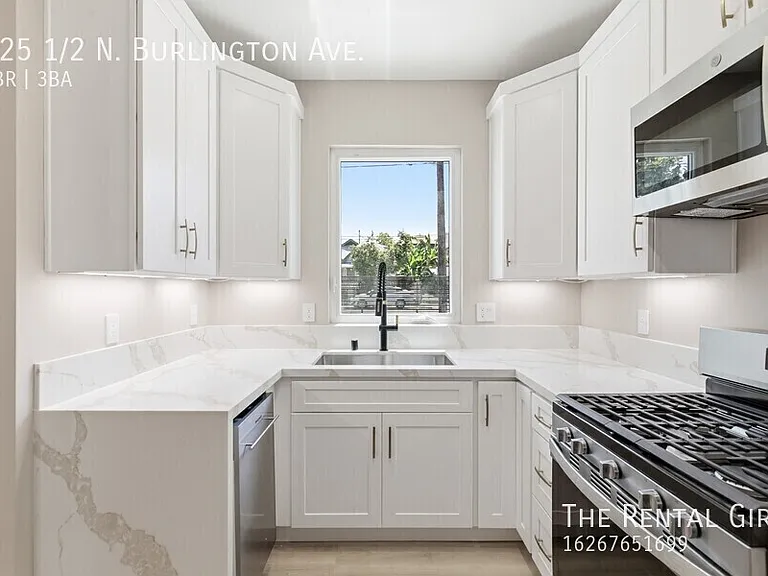 225 1/2 N Burlington Ave — Photo 13