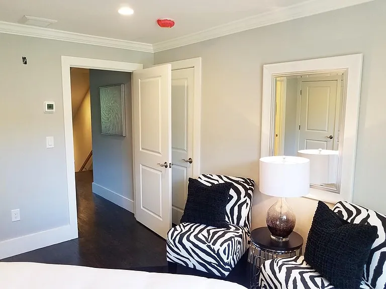 1525 Beacon St #3 — Photo 13