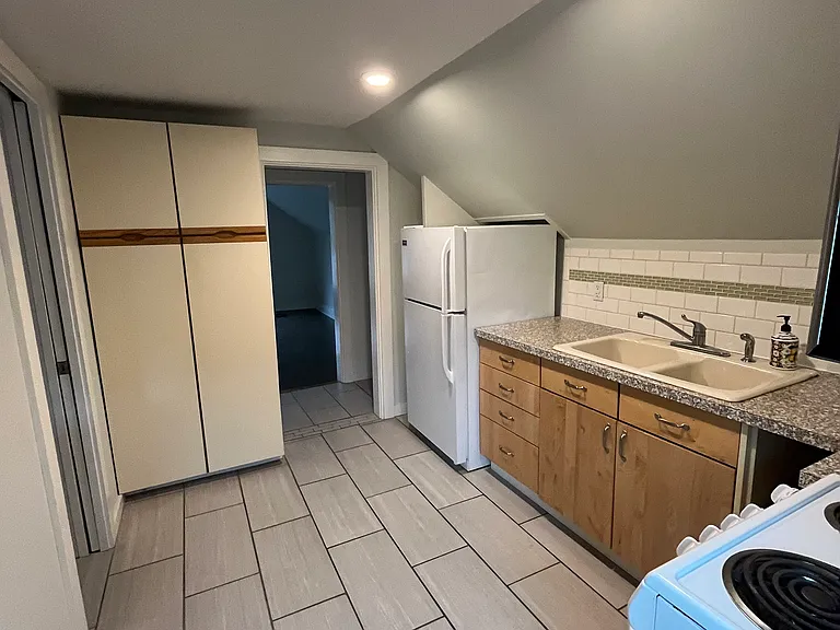709 N Tioga St — Photo 16