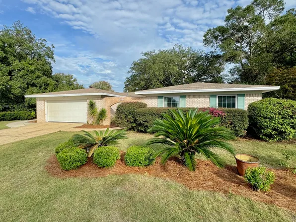 403 Cheyenne Cir, Fort Walton Beach, FL 32547