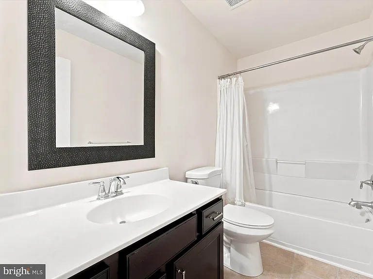 145 Mercer Ct — Photo 26