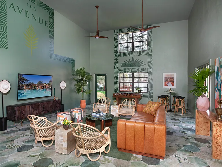 The Avenue Apartments — Photo 22