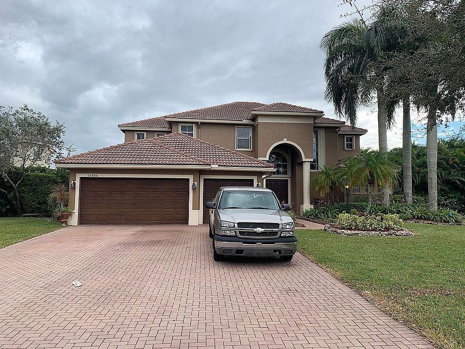 1st image of 10980 NW 69th Pl
