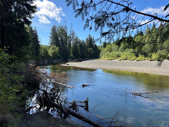 2nd image of 1845 Stowe Creek Rd