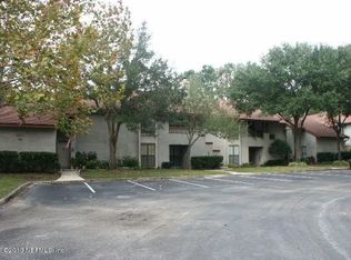 708 Wood Hill Dr, Jacksonville, FL 32256