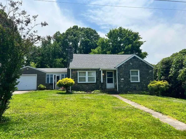 177 Paul St, Collinsville, VA 24078
