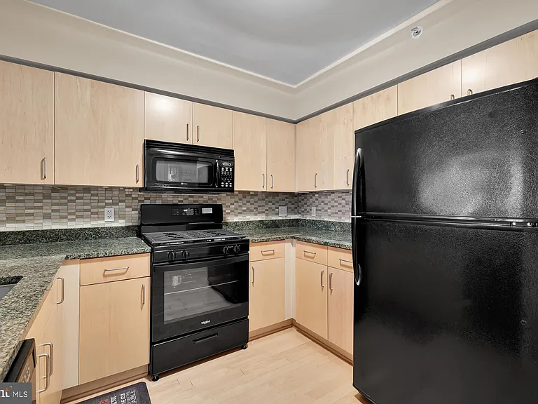 1000 New Jersey Ave SE #317 — Photo 13