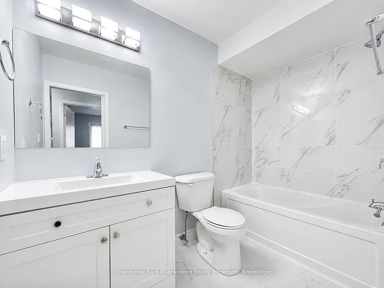 37 Mayfair Dr — Photo 6