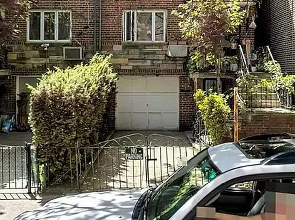 35-46 84th St #1, Jackson Heights, NY 11372