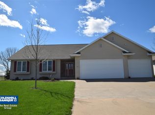 1849 N Sunrise Ln, Appleton, WI 54913