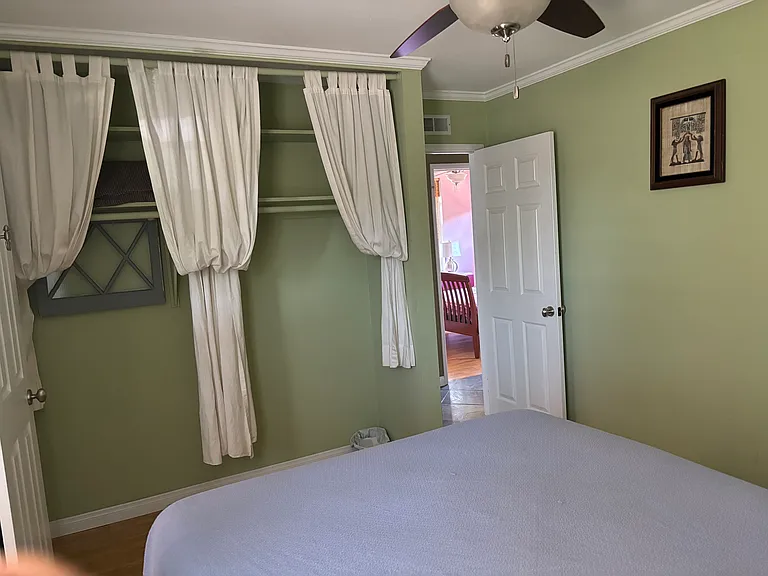 Mount Frissell Dr — Photo 36