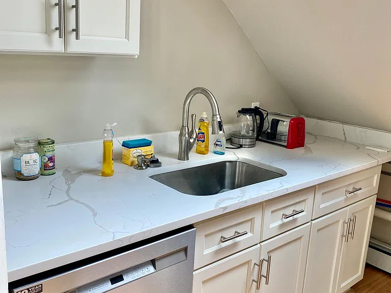 146 Governor St #3 — Photo 13