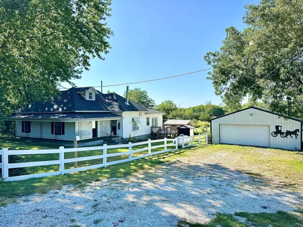 3794 Highway D, Bolivar, MO 65613