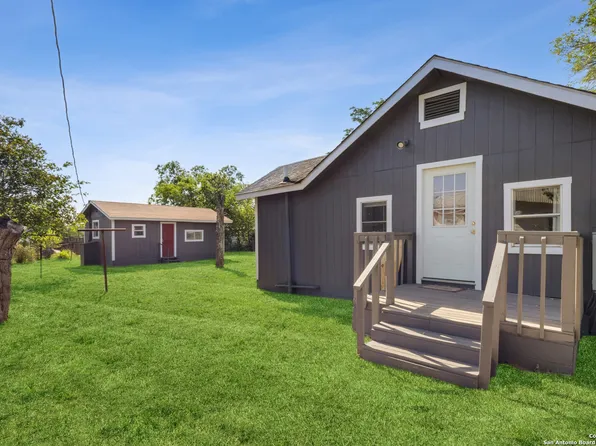 670 5th, Poteet, TX 78065