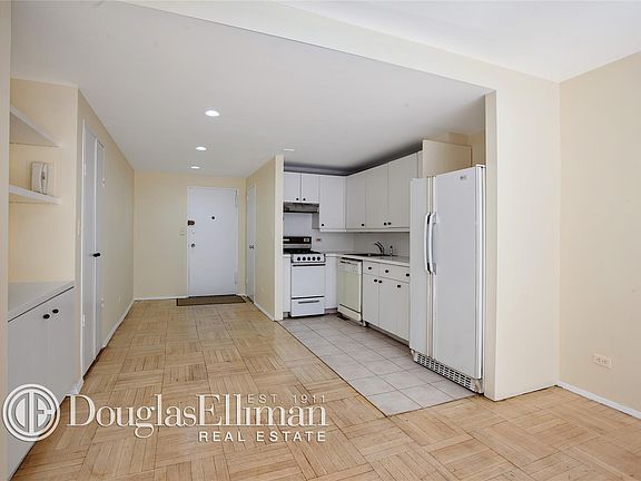 5th image of 425 E 54th St #8A