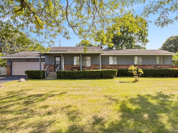 5037 W Court St, Flint, MI 48532