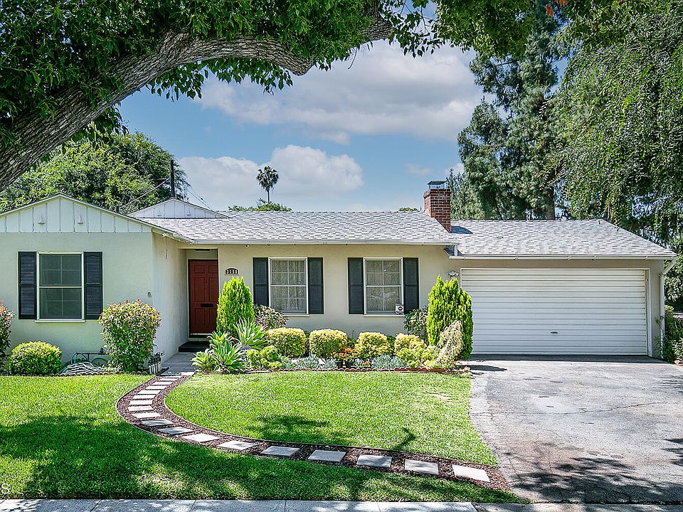 1st image of 3150 Las Lunas St