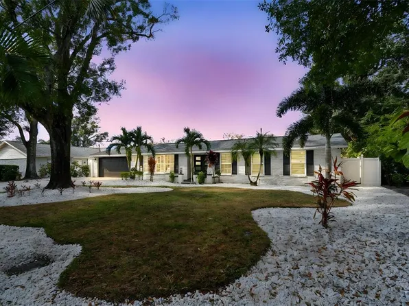 4918 N River Shore Dr, Tampa, FL 33603