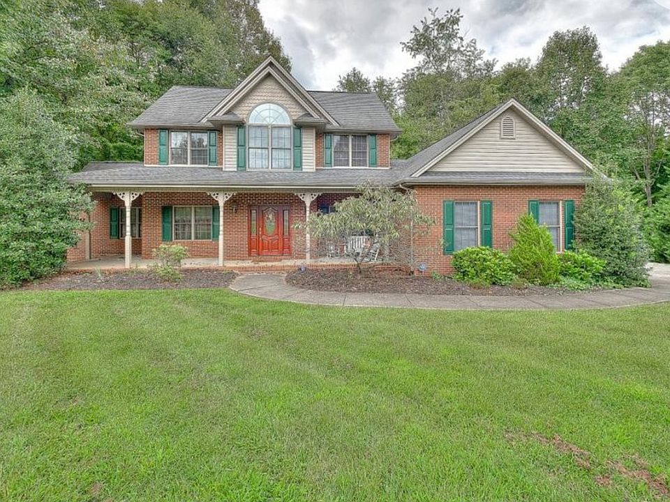 1st image of 205 Allison Ct