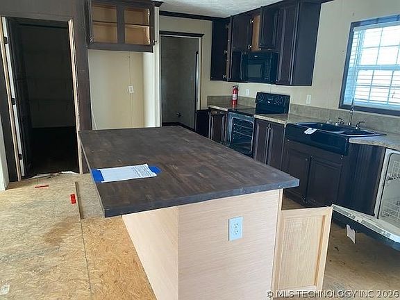 3rd image of 400 N Unitah St