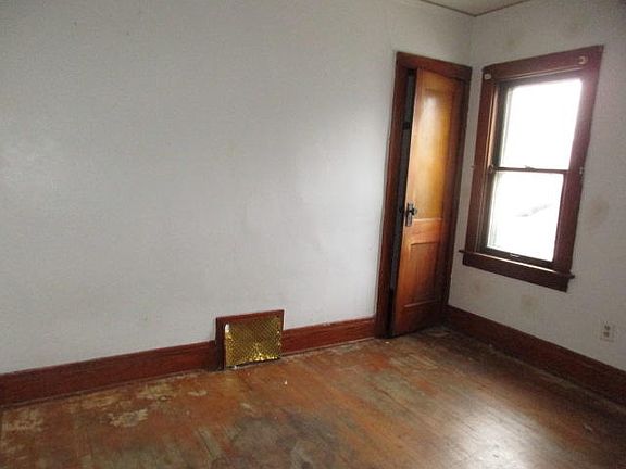 5th image of 3309 W Clybourn St #3311
