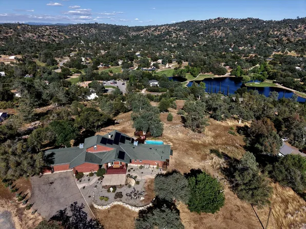 42366 Holiday Way, Coarsegold, CA 93614