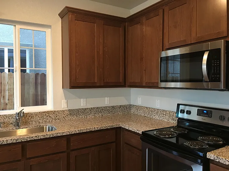 8131 Weeping Willow Ln — Photo 6