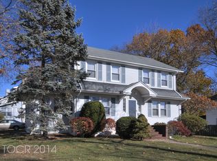 31 Church St, Teaneck, NJ 07666