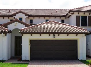7960 Bristol Cir, Naples, FL 34120