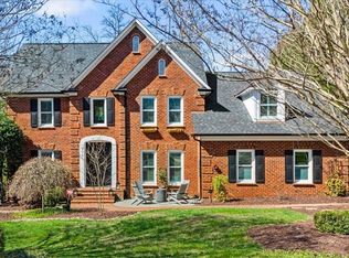 905 McDowell Dr, Greensboro, NC 27408