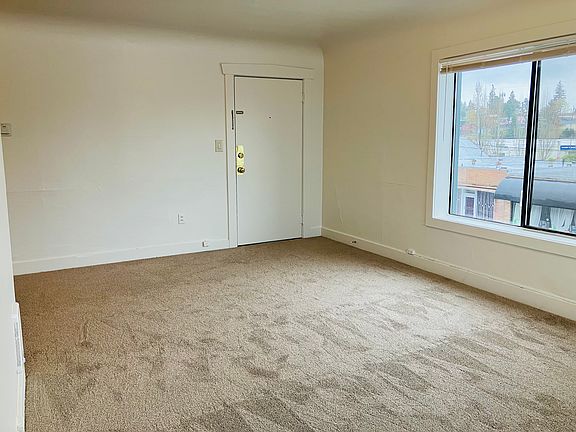 3rd image of 301 1/2 N Callow Ave #1
