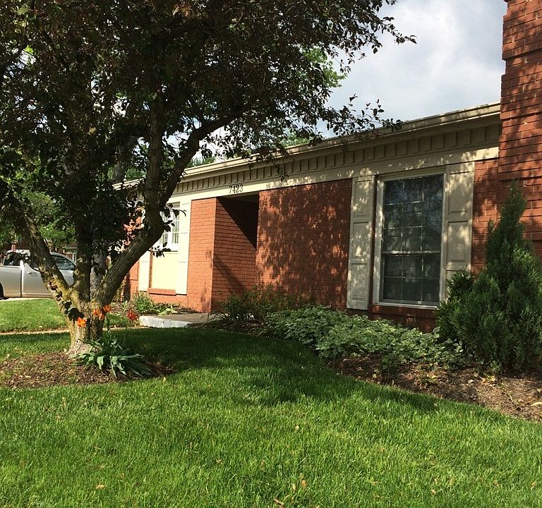 1st image of 7423 Lions Head Dr