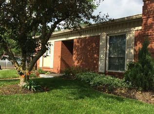 7423 Lions Head Dr, Indianapolis, IN 46260