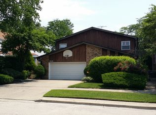 9615 Lowell Ave, Skokie, IL