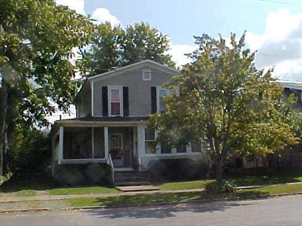 2nd image of 21 College Ave