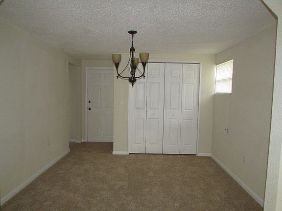 3rd image of 4669 Lincrest Dr S
