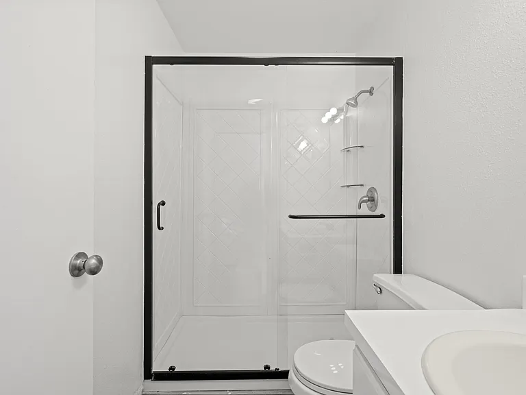 Park Ridge Apartments — Photo 10