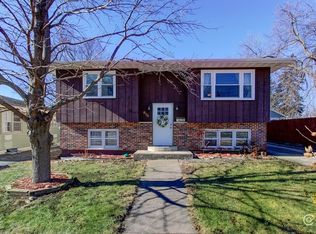 915 N 13th St, Dekalb, IL 60115