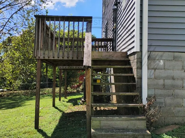 2437 Woodale Ln — Photo 23