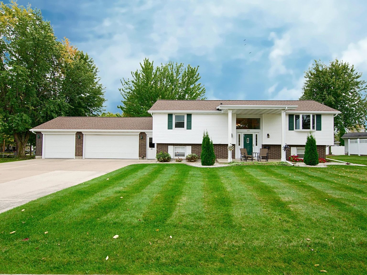 1216 Washington St, Algoma, WI 54201 Zillow